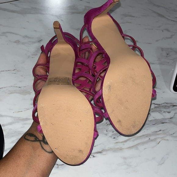 Steve Madden size 8 magenta/fuchsia suede caged heel (4 inch) worn one time. EUC - Picture 3 of 4